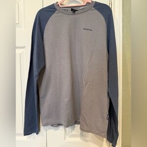 PATAGONIA Men’s P-6 Logo Lightweight Two Tone Long Sleeve Sweatshirt Size Large